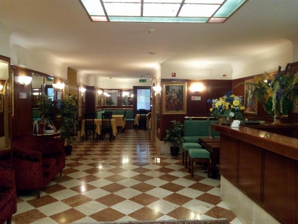 Hotel Diana Image 24